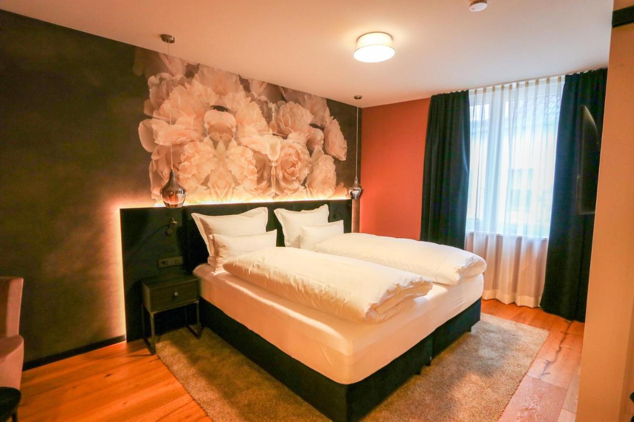Boutiquehotel Burg Adenbach & Alter Weinbau Bad Neuenahr-Ahrweiler Eksteriør billede