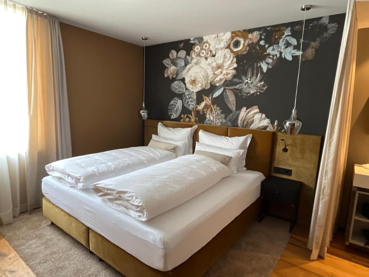 Boutiquehotel Burg Adenbach & Alter Weinbau Bad Neuenahr-Ahrweiler Eksteriør billede